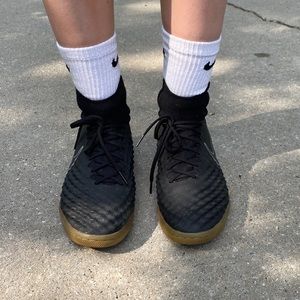 Nike MagistaX Proximo II indoor soccer shoes